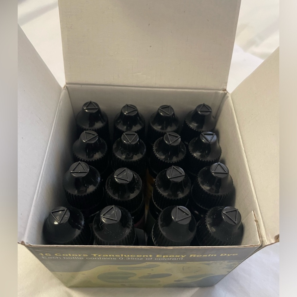 Resin Dye + Silicone mould tray
